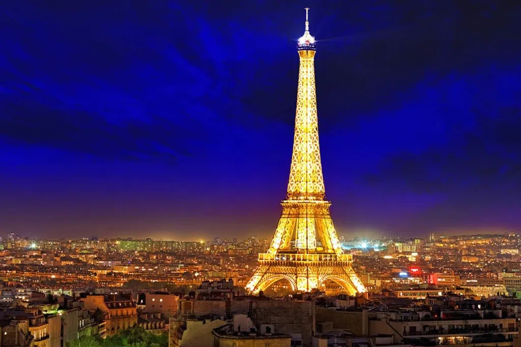 Paris Attractions Eiffel Tower 