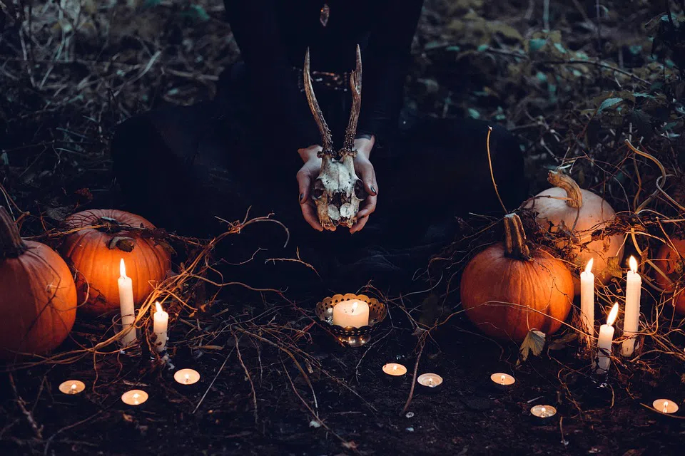 15 Frightening and Fascinating Halloween Facts
