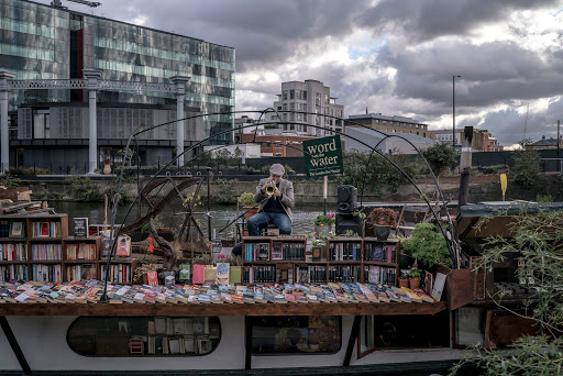 London floating book shop