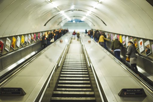 tube-commute-london