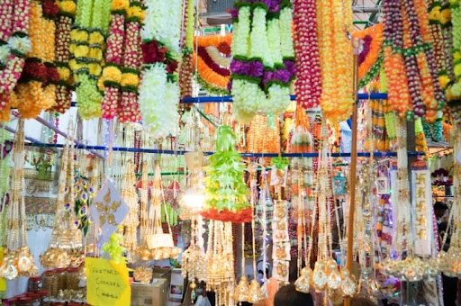 Deepavali in Singapore Gift shops