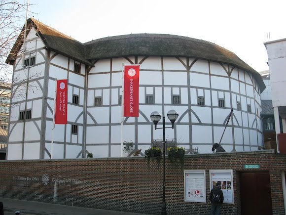 globe theatre london