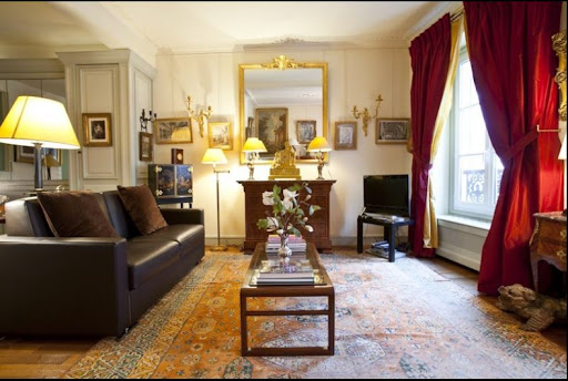 Champs Elysees Luxury Apartment