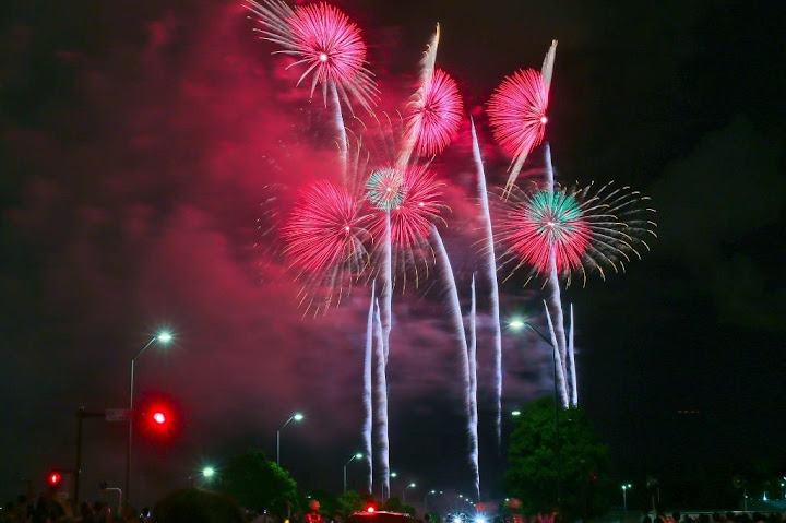 Kanagawa Shimbun Fireworks Festival