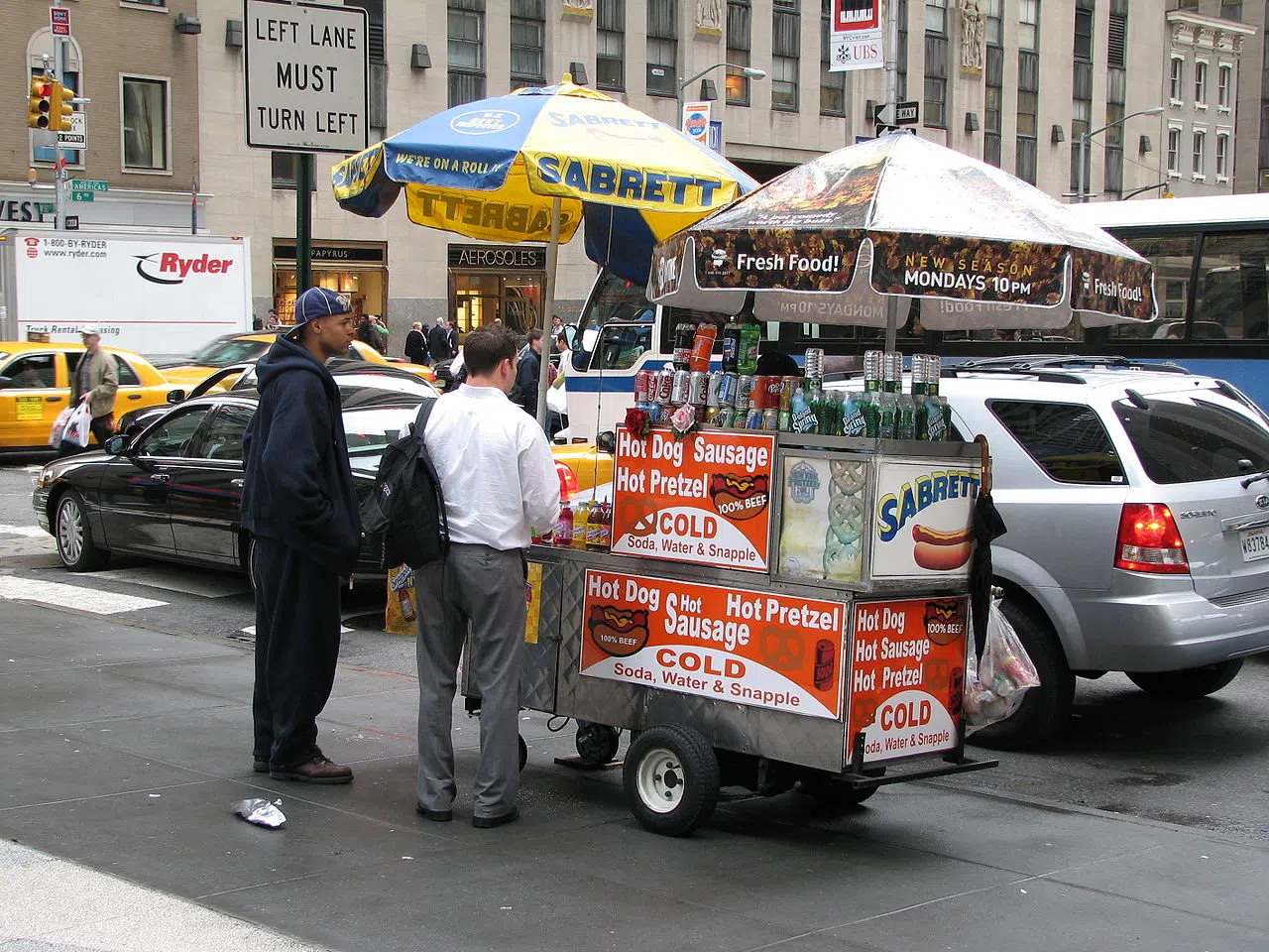 10 Unique Street Foods You Must Try While You are in New York