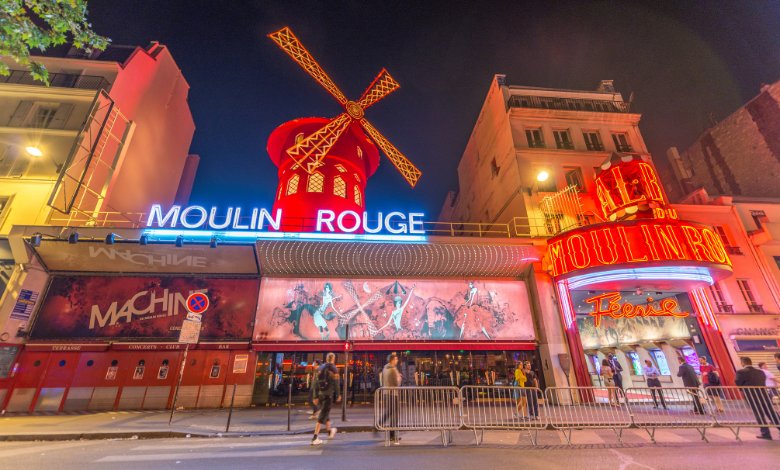 The Moulin Rouge exterior view at night.