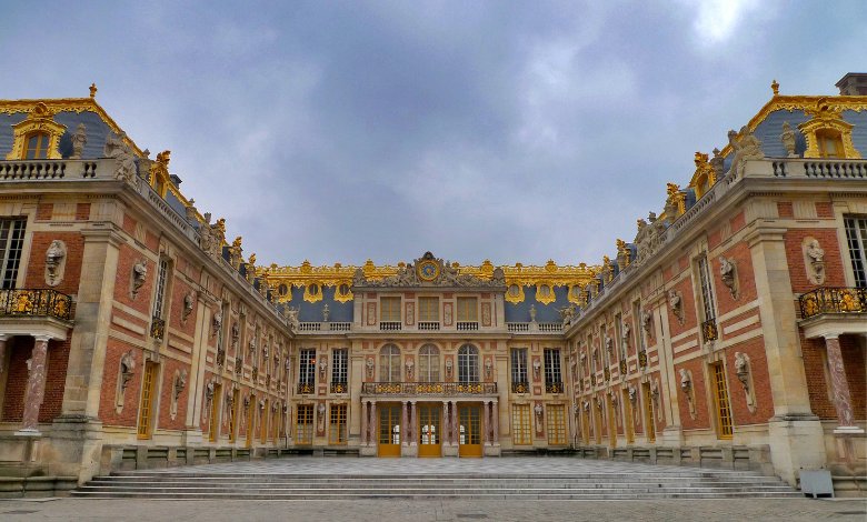 Day view of luxurious Palace of Versailles in Paris