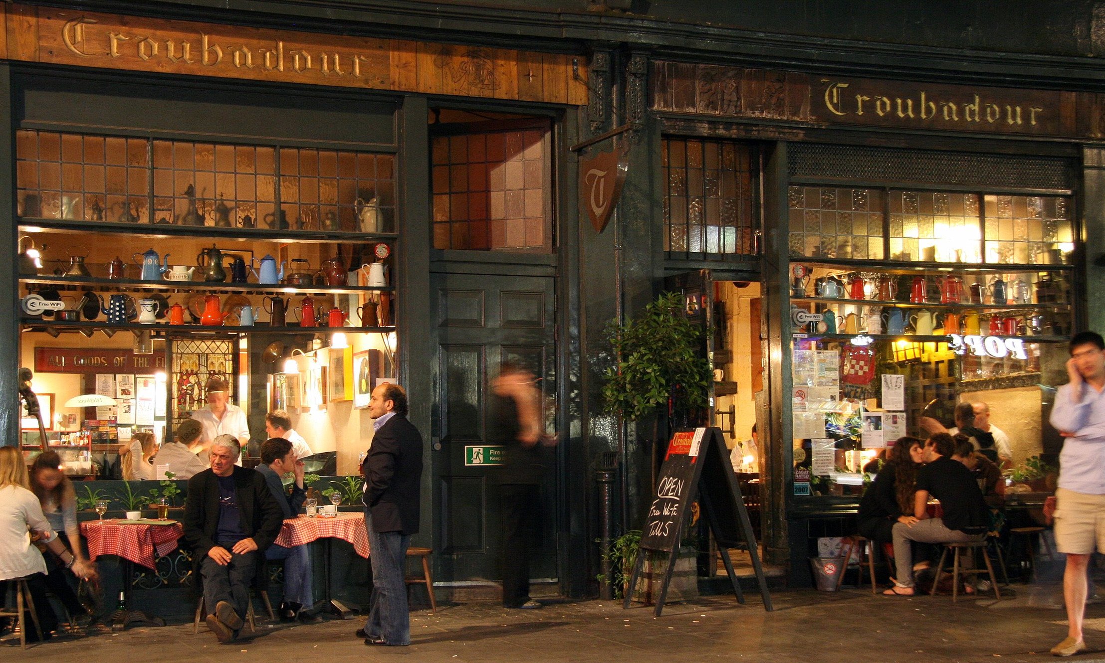 Troubadour Café