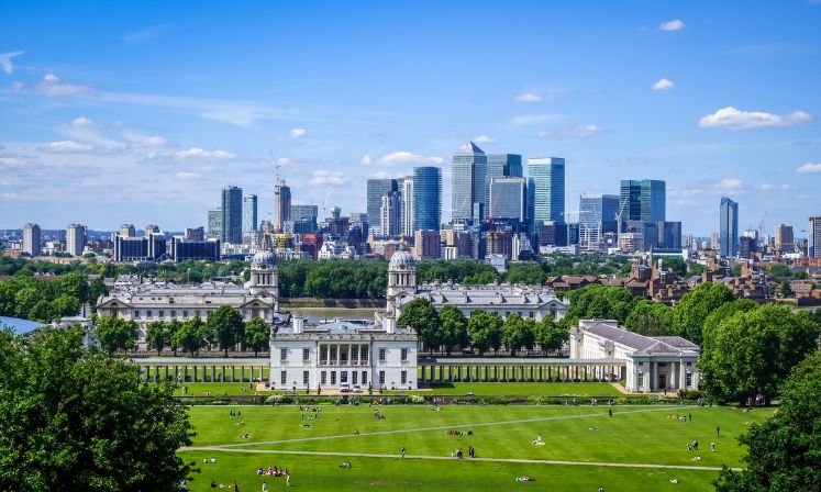 Canary Wharf- Greenwich park in London