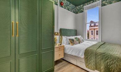 Luxury bedroom - Serviced Apartment