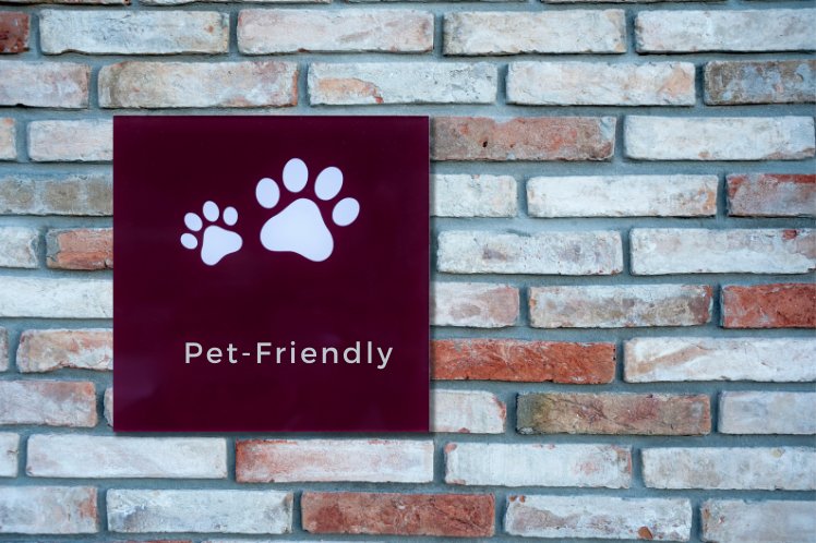 Sign of pet friendly