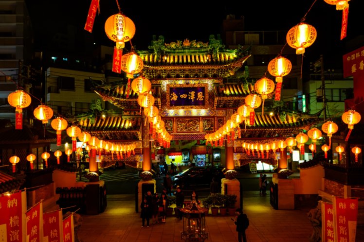 Chinese New Year Festive Streets and Decorations