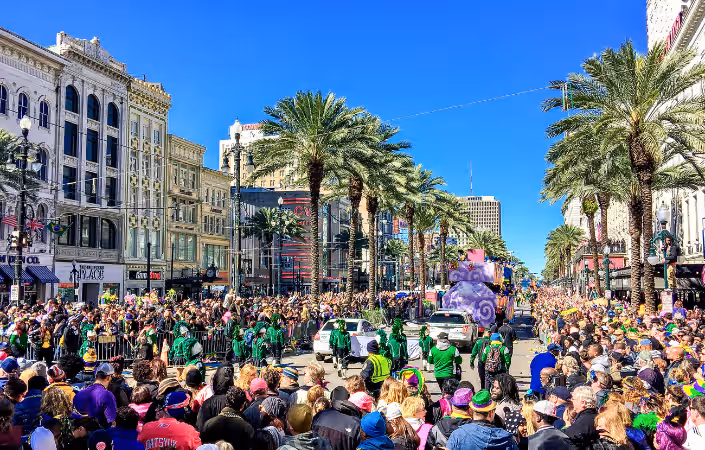 Guide to Edinburgh Fringe 2025: Where to Stay & What to See