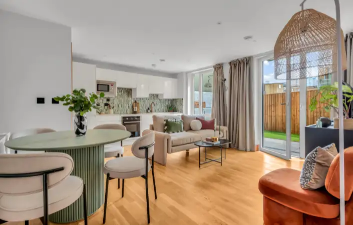 Booking a Serviced Apartment? Here’s What Most People Get Wrong