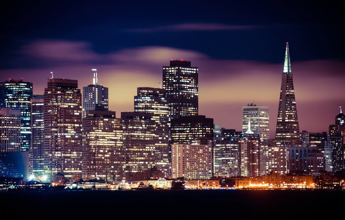  San Francisco skyline glowing at night