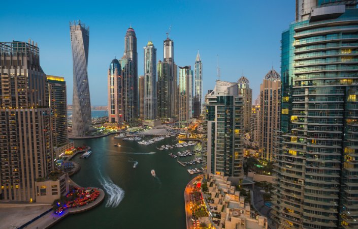 Dubai Marina & JBR: Beach Vibes & Urban Energy