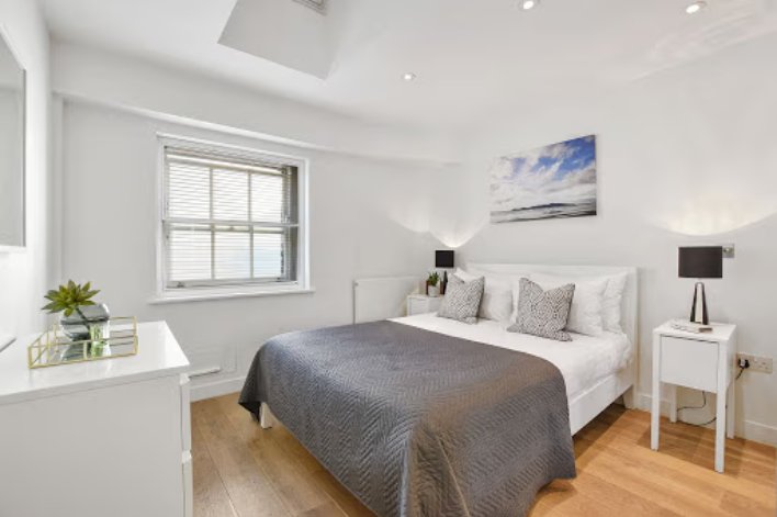 Luxury Bedroom at Berwick Street by Q Apartments