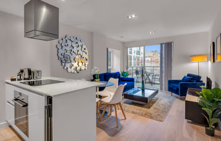 Serviced Apartments vs Hotels: The Smarter Choice for Modern Travel