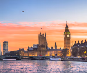 where to stay in london for business travellers