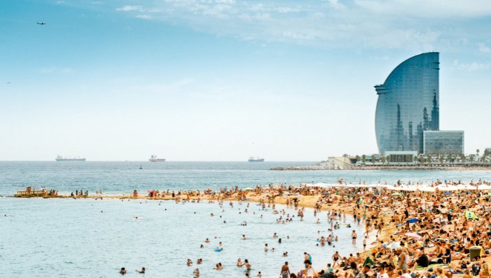Best Month for beaches in barcelona