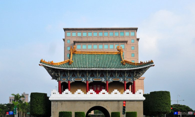 where to stay in taipei
