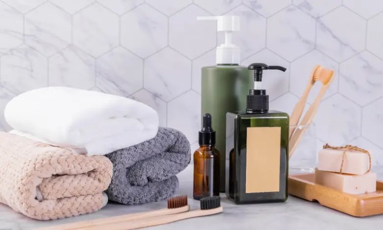 Bathroom amenities including towels and toiletries in a serviced apartment