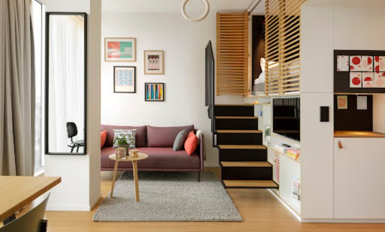 Where to Stay for Paris Nightlife