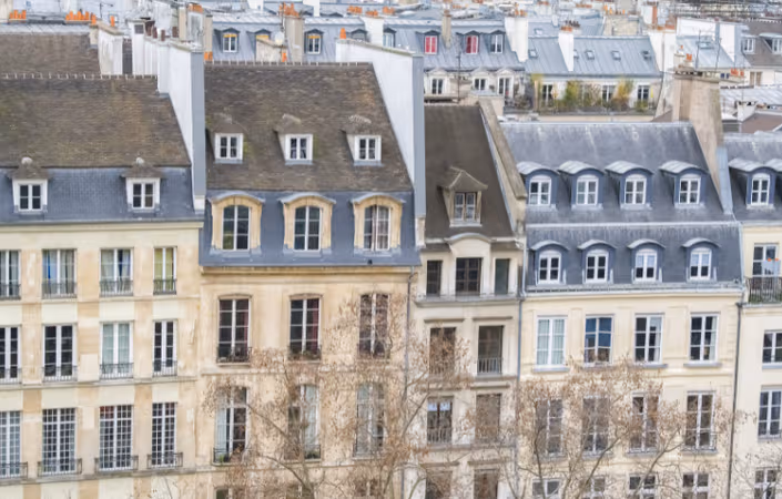 Discover Le Marais: A Walk Through Old Paris