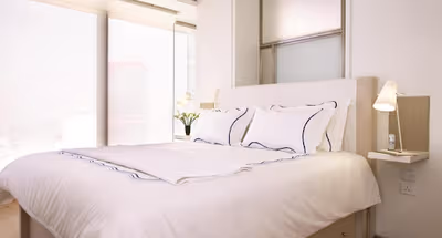 Queens Road Apartments, Central