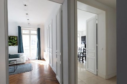 165M2 LAVISH ABODE-AVE MONTAIGNE & CHAMPS ELYSEES