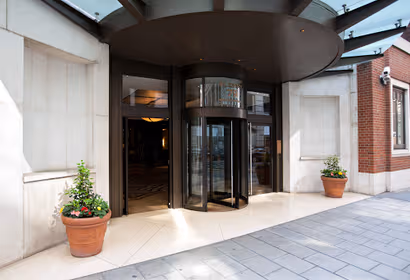 Rochester Row Apartment