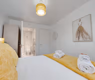 Gosforth apartment w balcony at 14 Clarendon Mews