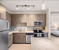 S Center St Serviced Apartment