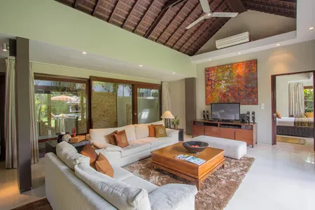 A Glamorous Family Villa With Outstanding Style