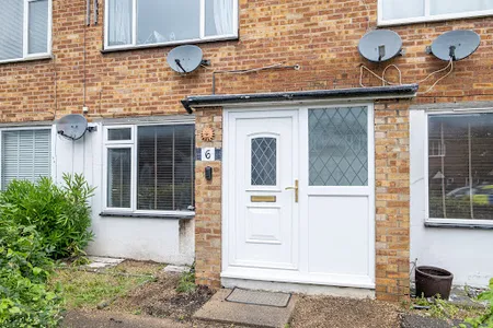 Bourne Court Attractive 1 bedroom Apt by MDPS