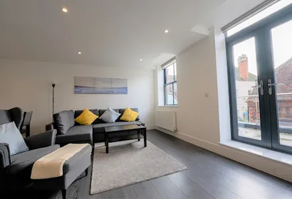 Perfect Long Term Canterbury Retreat
