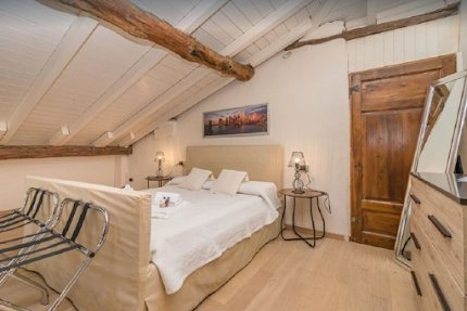 LAKE COMO HISTORIC LUXURY VILLA- 1200M2 OF PURE SPLEDOUR