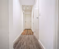 Contemporary 2Bedroom/2Bathroom Apartment in Harwoods Road