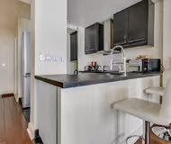 AMID PLACE DE LA MADELEINE AND CHAMPS ELYSEES