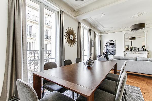 AVENUE MONTAIGNE CHIC AND FRENCH CLASS