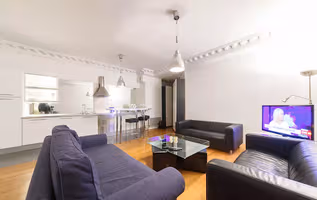 THE NORTH OF TUILERIES RIGHT NEXT TO PLACE VENDOME