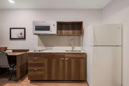 Bellflower - Los Angeles Apartment