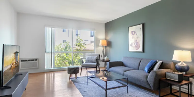 Fountain Ave, #210