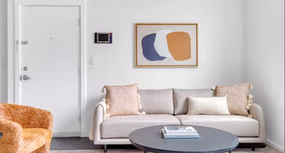 Lorimer Street Apartment