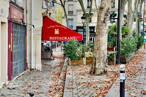 Leading directly to the Seine Notre Dame-90m2 rue Bievre
