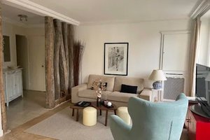 110M2  appartement in the heart of the 10th