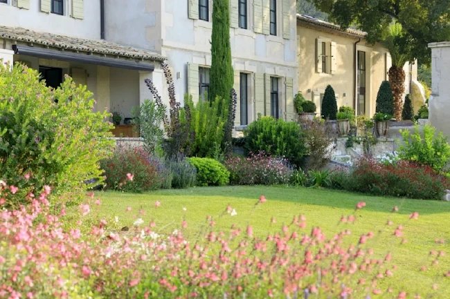 A Luxury Retreat in the Provence des Alpilles