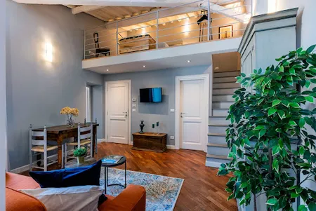 STUNNING 2 BED HOUSE AT FLORENCE HISTORIC CENTER