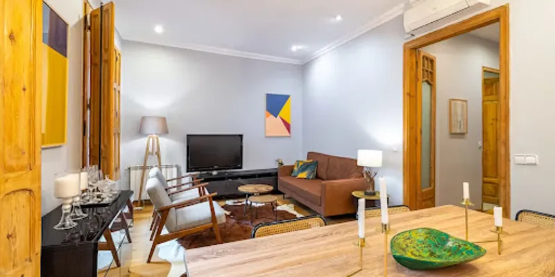 Dreta de l'E Serviced Apartment
