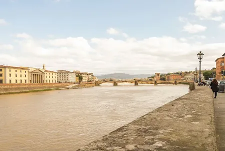 ON THE BANKS OF THE ARNO& ACROSS PONTE VECCHIO